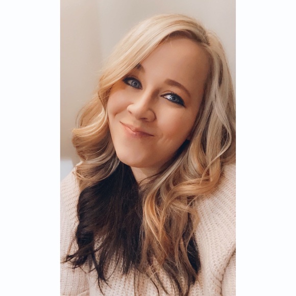 Meet your Posher, Aria - Picture 1 of 1